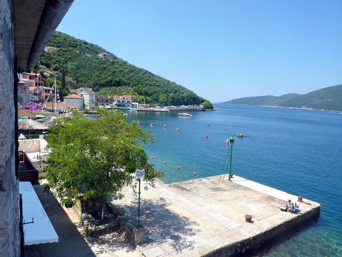 Rose - Apartmani Janovic Luštica Exterior foto