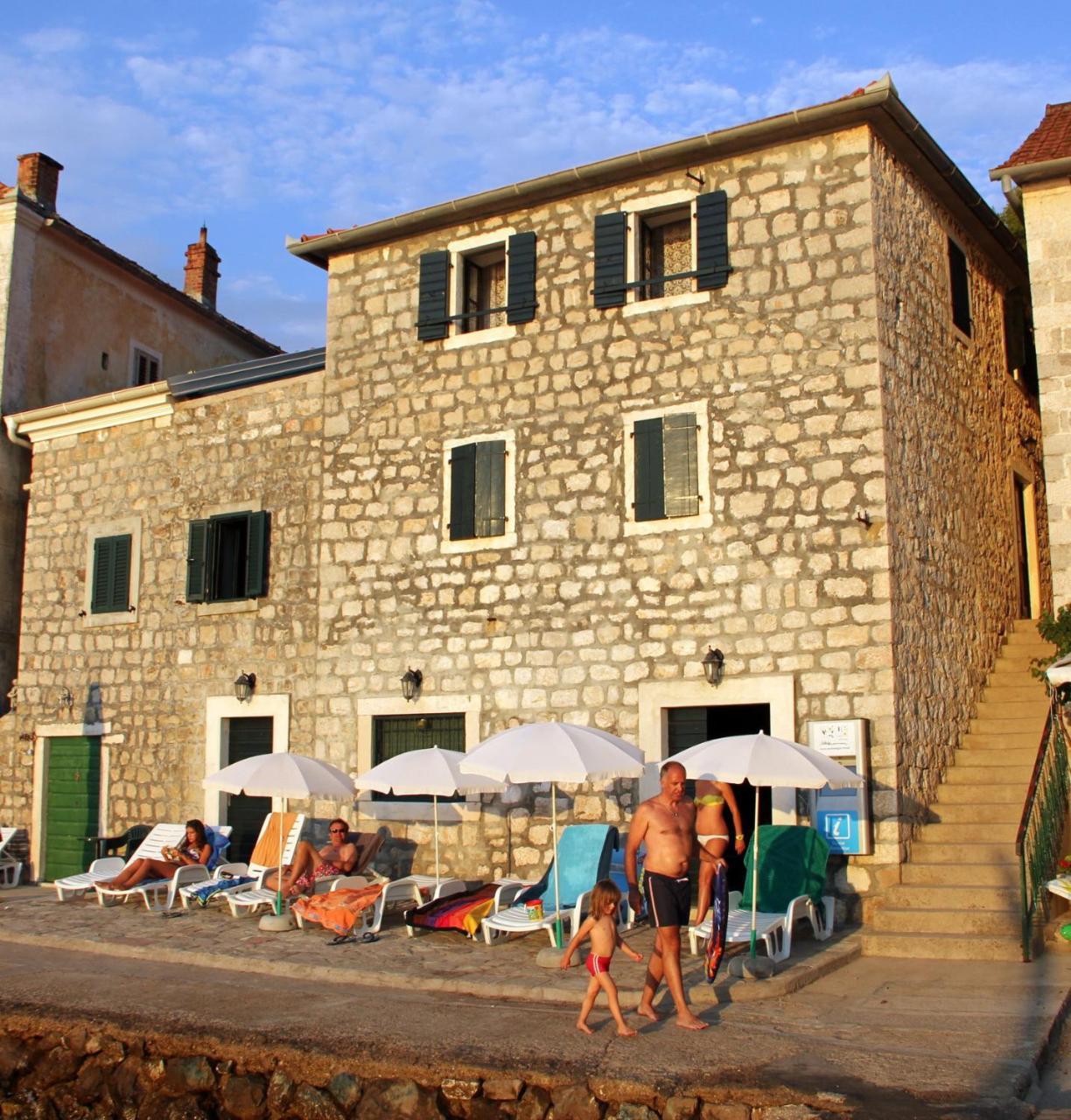 Rose - Apartmani Janovic Luštica Exterior foto
